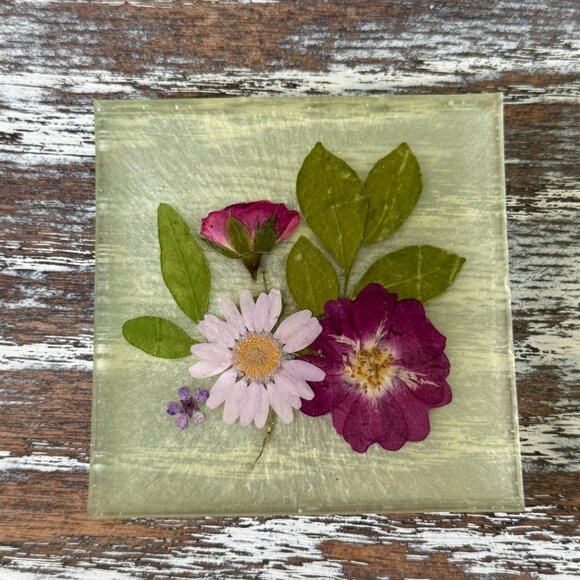 Dried Flowers Resin Drink Coasters Set of 4 House Housewarming Table Gift - Picture 5 of 7
